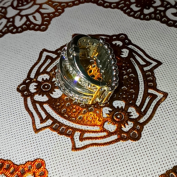 Ring - Picture 2 of 2